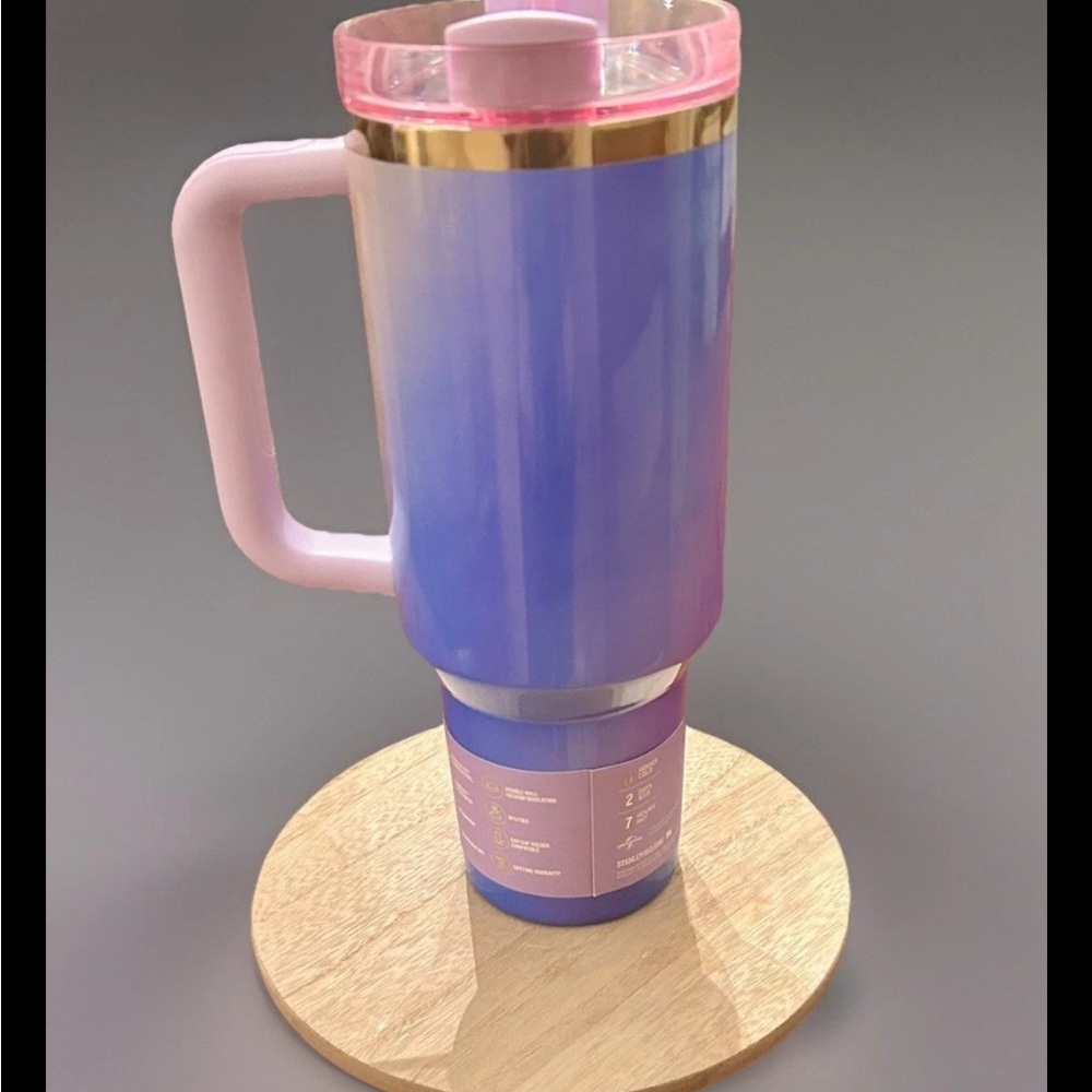 Stanley x Wicked Glinda For Good 40 Oz Quencher Tumbler | Target Exclusive - Picture 3 of 5